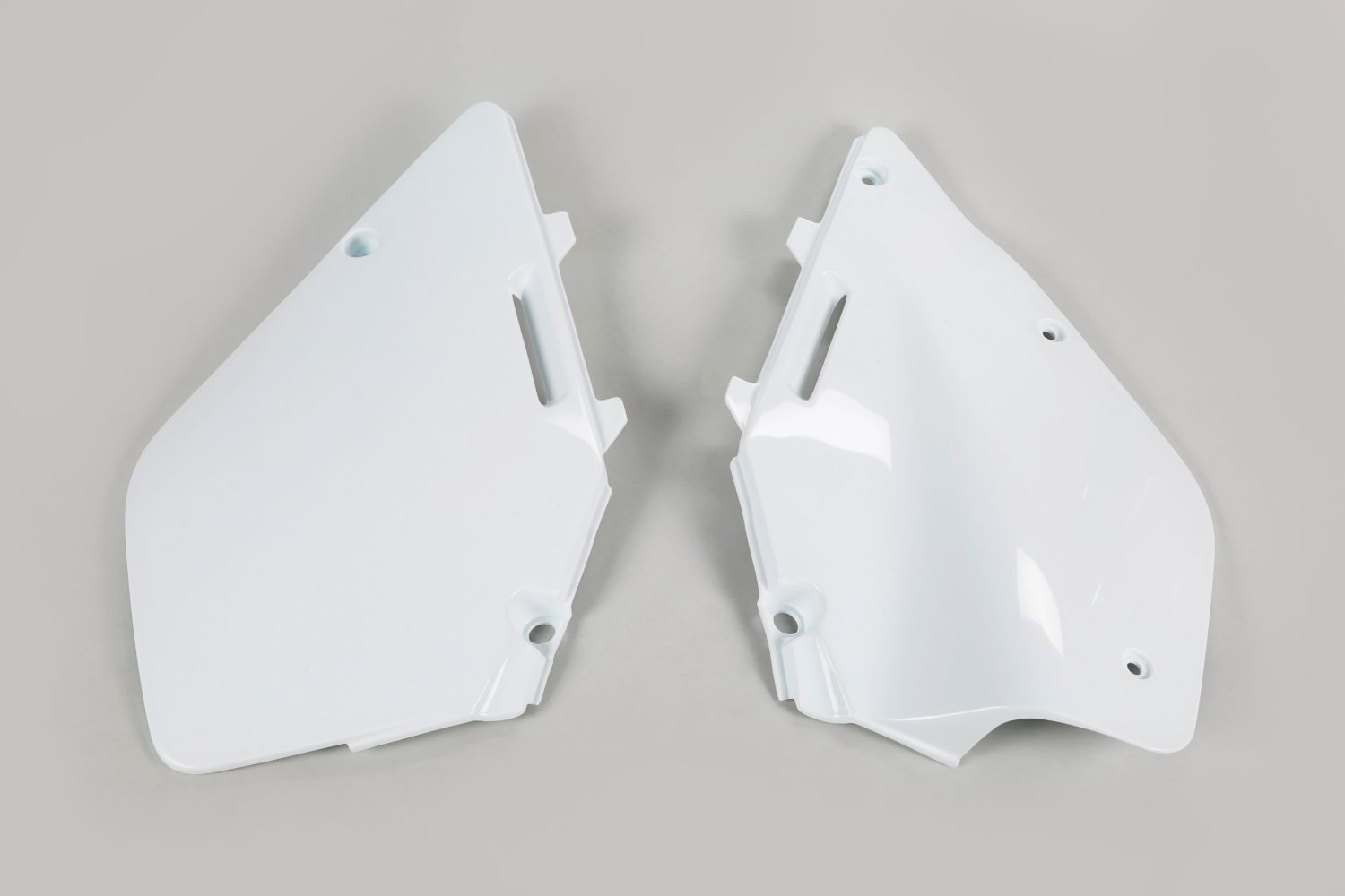 Seitliche Startnummerntafeln Suzuki RM 125 (96-00) weiß* SU02959-041